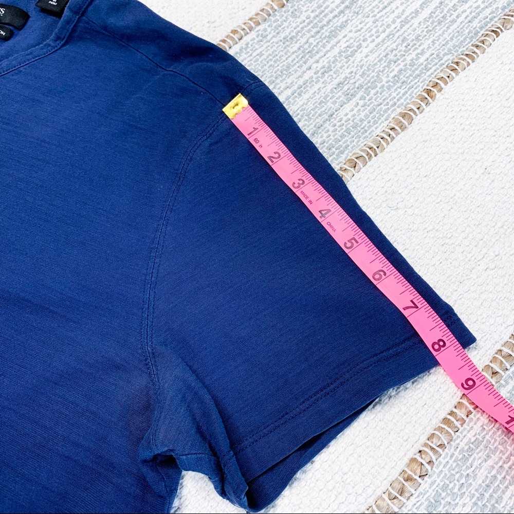 Hugo Boss Regular-fit Cotton T-shirt w/ V-neckline - Picture 5 of 6